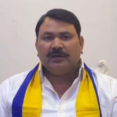प्रदेश में जब विधायक ही सुरक्षित नहीं तो आम आदमी सुरक्षित कैसे होगा,साय के सुशासन में कानून व्यवस्था फेल: गोपाल साहू प्रदेश में जब विधायक ही सुरक्षित नहीं तो आम आदमी सुरक्षित कैसे होगा,साय के सुशासन में कानून व्यवस्था फेल: गोपाल साहू