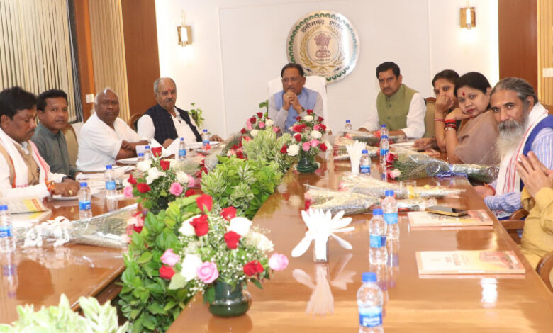 छत्तीसगढ़ सदन में मुख्यमंत्री विष्णुदेव साय की सांसदों संग सौजन्य भेंट, रात्रि भोज में हुई सार्थक चर्चा छत्तीसगढ़ सदन में मुख्यमंत्री विष्णुदेव साय की सांसदों संग सौजन्य भेंट, रात्रि भोज में हुई सार्थक चर्चा