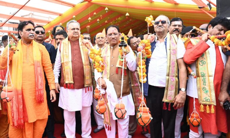 कावड़ यात्रा में दिखा राजधानीवासियों का उत्साह, शिव भक्तिमय हुआ रायपुर कावड़ यात्रा में दिखा राजधानीवासियों का उत्साह, शिव भक्तिमय हुआ रायपुर