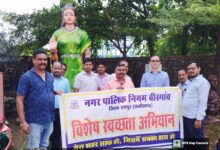 हर घर तिरंगा – हर घर स्वच्छता अभियान के अंतर्गत नगर पालिक निगम बीरगांव में स्वतंत्रता सेनानियों की प्रतिमाओं की सफाई हर घर तिरंगा – हर घर स्वच्छता अभियान के अंतर्गत नगर पालिक निगम बीरगांव में स्वतंत्रता सेनानियों की प्रतिमाओं की सफाई