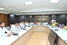 पहली बार रायपुर निगम एमआईसी ने महापौर मीनल चौबे के नेतृत्व में मध्यम वर्गीय परिवारों की महिलाओं के कल्याणार्थ महिला शांति गृह निर्माण प्रस्ताव महिला सशक्तिकरण की दृष्टि से करवाया 5 करोड रू. का प्रस्ताव तैयार पहली बार रायपुर निगम एमआईसी ने महापौर मीनल चौबे के नेतृत्व में मध्यम वर्गीय परिवारों की महिलाओं के कल्याणार्थ महिला शांति गृह निर्माण प्रस्ताव महिला सशक्तिकरण की दृष्टि से करवाया 5 करोड रू. का प्रस्ताव तैयार