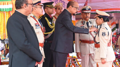 राज्यपाल रमेन डेका ने गणतंत्र दिवस समारोह में वीरता, शौर्य एवं उत्कृष्ट सेवा के लिए किया सम्मानित…..