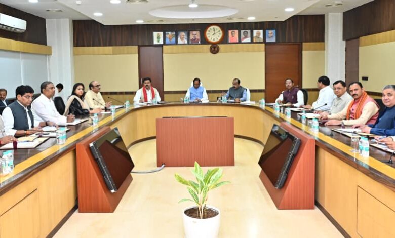 मुख्यमंत्री विष्णु देव साय की अध्यक्षता में कैबिनेट बैठक, कई अहम निर्णयों पर लगी मुहर…. मुख्यमंत्री विष्णु देव साय की अध्यक्षता में कैबिनेट बैठक, कई अहम निर्णयों पर लगी मुहर….