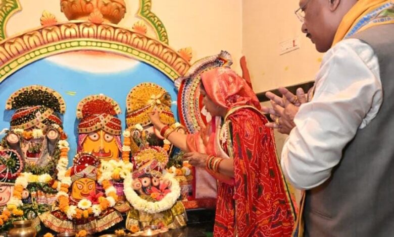 62वें जन्मदिवस पर मुख्यमंत्री विष्णुदेव साय ने श्री जगन्नाथ मंदिर में पूजा-अर्चना कर प्रदेशवासियों के सुख-समृद्धि की कामना की…..