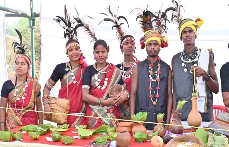 आदिवासी संस्कृति का महाकुंभ बस्तर पण्डुम 2026 : बस्तर की माटी की खुशबू और समृद्ध जनजातीय संस्कृति विश्व पटल पर अपनी छाप छोड़ने को तैयार…. आदिवासी संस्कृति का महाकुंभ बस्तर पण्डुम 2026 : बस्तर की माटी की खुशबू और समृद्ध जनजातीय संस्कृति विश्व पटल पर अपनी छाप छोड़ने को तैयार….