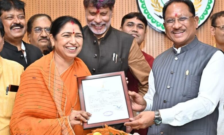 मुख्यमंत्री विष्णु देव साय से नवनिर्वाचित राज्यसभा सदस्य श्रीमती लक्ष्मी वर्मा ने की सौजन्य मुलाकात…. मुख्यमंत्री विष्णु देव साय से नवनिर्वाचित राज्यसभा सदस्य श्रीमती लक्ष्मी वर्मा ने की सौजन्य मुलाकात….