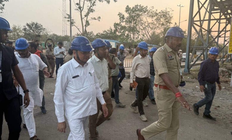 उद्योग एवं सार्वजनिक उपक्रम मंत्री लखनलाल देवांगन ने किया वेदांता पावर प्लांट के घटनास्थल का निरीक्षण….