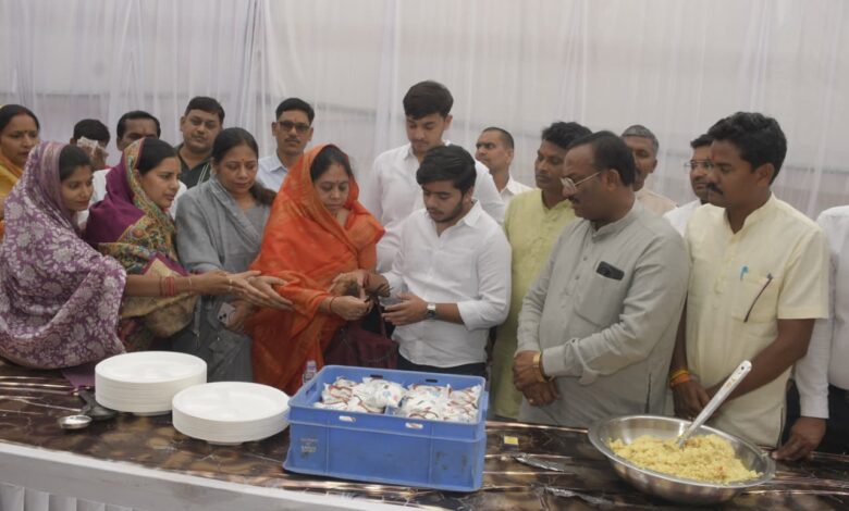 सशस्त्र नक्सलवाद की समाप्ति के ऐतिहासिक संकल्प की पूर्ति पर भव्य हनुमंत भंडारा का हुआ आयोजन…. सशस्त्र नक्सलवाद की समाप्ति के ऐतिहासिक संकल्प की पूर्ति पर भव्य हनुमंत भंडारा का हुआ आयोजन….