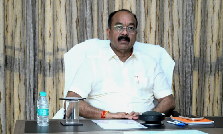 पुलिस को मिली अत्याधुनिक मोबाइल फॉरेंसिक वैन, उप मुख्यमंत्री अरुण साव कार्यशाला में वर्चुअली हुए शामिल, फॉरेंसिक वैन को दिखाई हरी झंडी….