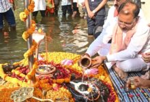 जलेश्वर महादेव धाम में मुख्यमंत्री विष्णुदेव साय ने किया जलाभिषेक: प्रदेश की सुख-समृद्धि की कामना की… जलेश्वर महादेव धाम में मुख्यमंत्री विष्णुदेव साय ने किया जलाभिषेक: प्रदेश की सुख-समृद्धि की कामना की…