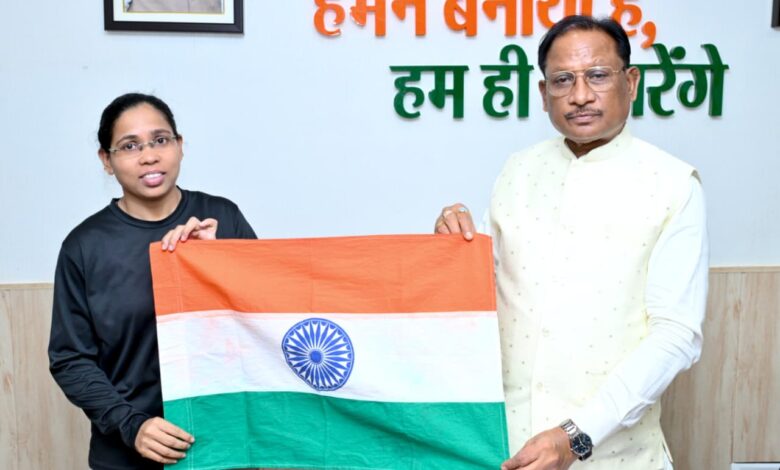 माउंट एवरेस्ट विजेता अमिता श्रीवास के स्वास्थ्य लाभ हेतु राज्य सरकार सजग : मुख्यमंत्री विष्णु देव साय…..