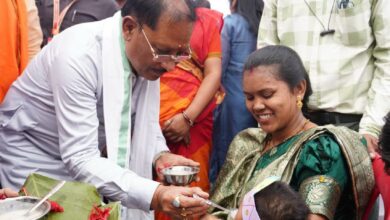 ’मुख्यमंत्री विष्णु देव साय ने बच्चों को कराया अन्नप्राशन, गर्भवती महिलाओं की गोदभराई कार्यक्रम में दी शुभकामनाएं’…. ’मुख्यमंत्री विष्णु देव साय ने बच्चों को कराया अन्नप्राशन, गर्भवती महिलाओं की गोदभराई कार्यक्रम में दी शुभकामनाएं’….