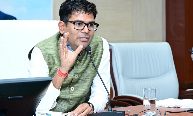 आवास एवं पर्यावरण श्रीओपी चौधरी ने विभिन्न आवासीय कॉलोनियों के प्रतिनिधियों के साथ की बैठक…..