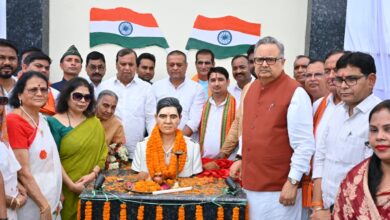 भाटापारा में गौरव का दिन : विधानसभा अध्यक्ष डॉ. रमन सिंह ने किया छत्तीसगढ़ महतारी और शहीद खोण्डे की प्रतिमा का अनावरण…. भाटापारा में गौरव का दिन : विधानसभा अध्यक्ष डॉ. रमन सिंह ने किया छत्तीसगढ़ महतारी और शहीद खोण्डे की प्रतिमा का अनावरण….
