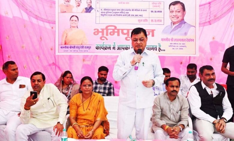 उद्योग मंत्री देवांगन ने 99 लाख 78 हजार रूपए के सड़क डामरीकरण कार्य का भूमिपूजन किया….