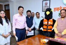 राष्ट्रीय कायाकिंग-केनोईंग प्रतियोगिता के मस्कट ‘पहाड़ी मैना’ का मुख्यमंत्री ने किया विमोचन….