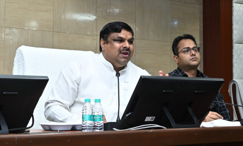 स्कूल शिक्षा मंत्री गजेंद्र यादव की अध्यक्षता में संभागीय संयुक्त संचालकों एवं जिला शिक्षा अधिकारियों की विभागीय समीक्षा बैठक संपन्न….. स्कूल शिक्षा मंत्री गजेंद्र यादव की अध्यक्षता में संभागीय संयुक्त संचालकों एवं जिला शिक्षा अधिकारियों की विभागीय समीक्षा बैठक संपन्न…..