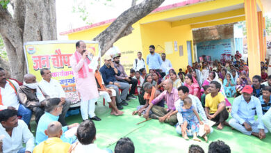 उप मुख्यमंत्री अरुण साव ने एटीआर क्षेत्र के गांवों में लगाई जनचौपाल, ग्रामीणों की सुनी समस्याएं, अधिकारियों को त्वरित निराकरण के दिए निर्देश…