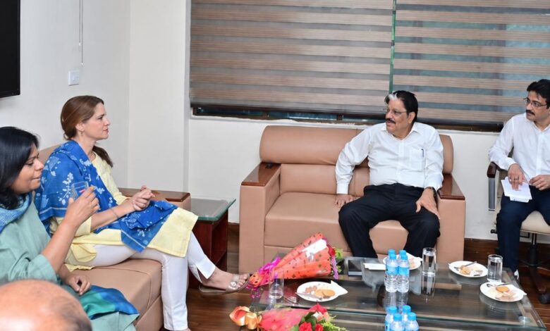 राज्य नीति आयोग और यूनिसेफ के बीच उच्चस्तरीय बैठक, विकसित छत्तीसगढ़ एवं बस्तर अंजोर को मिला अंतरराष्ट्रीय समर्थन…. राज्य नीति आयोग और यूनिसेफ के बीच उच्चस्तरीय बैठक, विकसित छत्तीसगढ़ एवं बस्तर अंजोर को मिला अंतरराष्ट्रीय समर्थन….