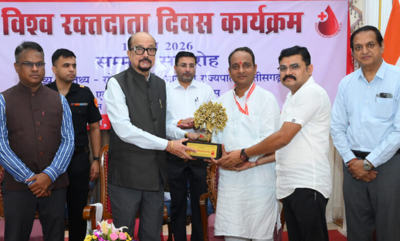 रक्तदान सबसे बड़ा दान, इससे बड़ी कोई सेवा नहीं – राज्यपाल डेका….. रक्तदान सबसे बड़ा दान, इससे बड़ी कोई सेवा नहीं – राज्यपाल डेका…..