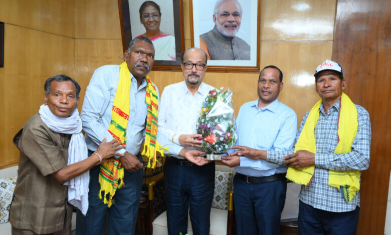 राज्यपाल रमेन डेका से अखिल भारतीय गोंड़वाना गोंड़ महासभा के पदाधिकारियों ने की सौजन्य भेंट….