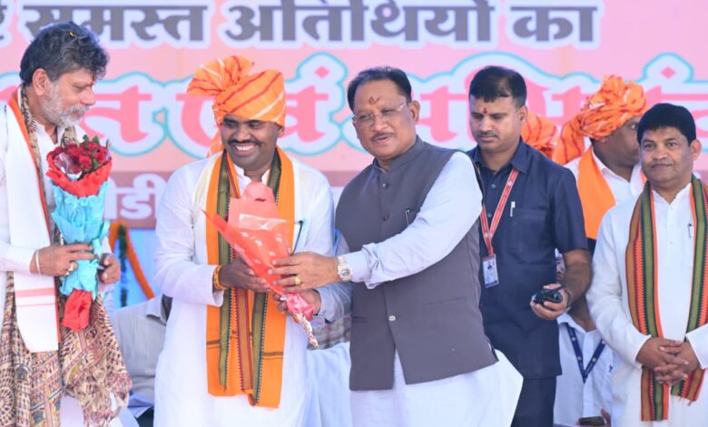 मुख्यमंत्री विष्णुदेव साय ने बम्हनीडीह के विकास की नई यात्रा का किया शुभारंभ…. मुख्यमंत्री विष्णुदेव साय ने बम्हनीडीह के विकास की नई यात्रा का किया शुभारंभ….